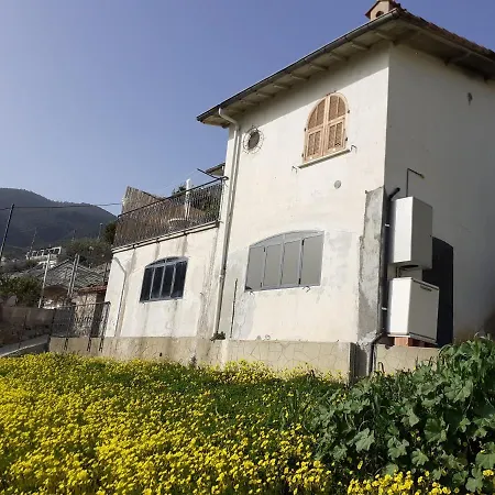 La Casetta In Collina Hébergement de vacances